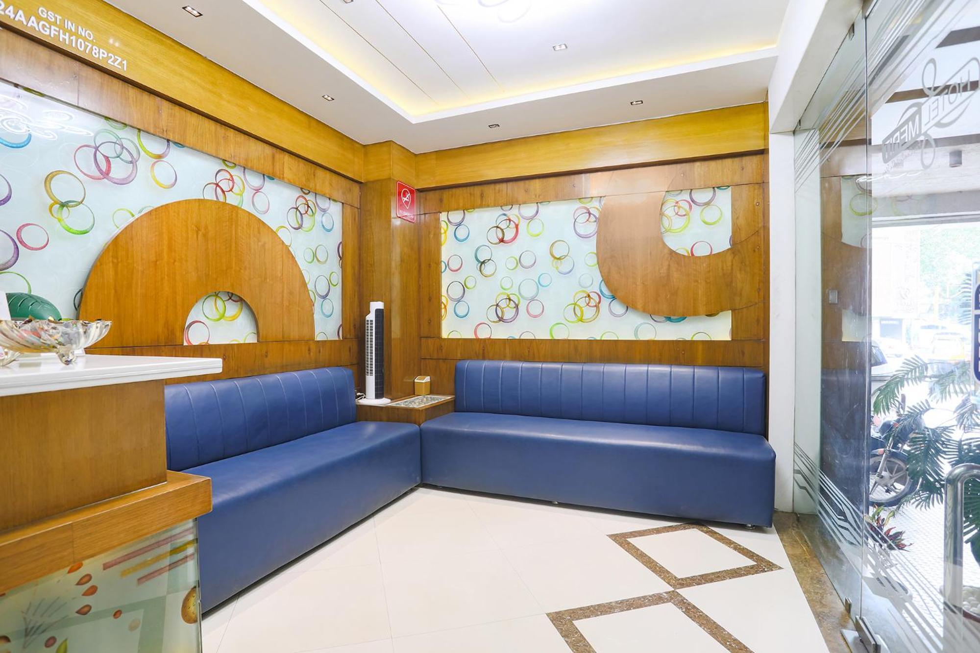 Hotel Merit Surat Exterior photo